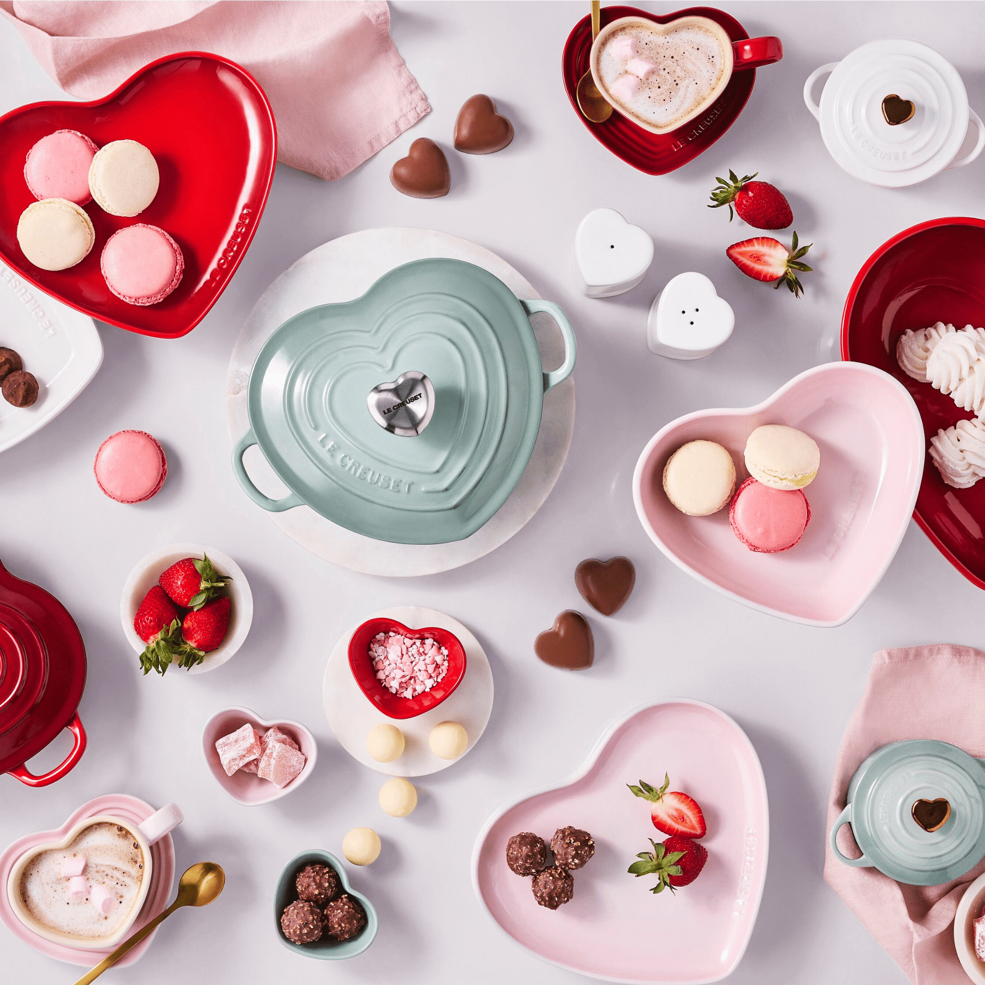 Le Creuset - Mokken in Hartjesvorm 2-delige Set Kersenrood Le Creuset 