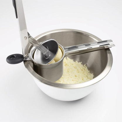 Presse-pommes de terre OXO en acier inoxydable 29 cm